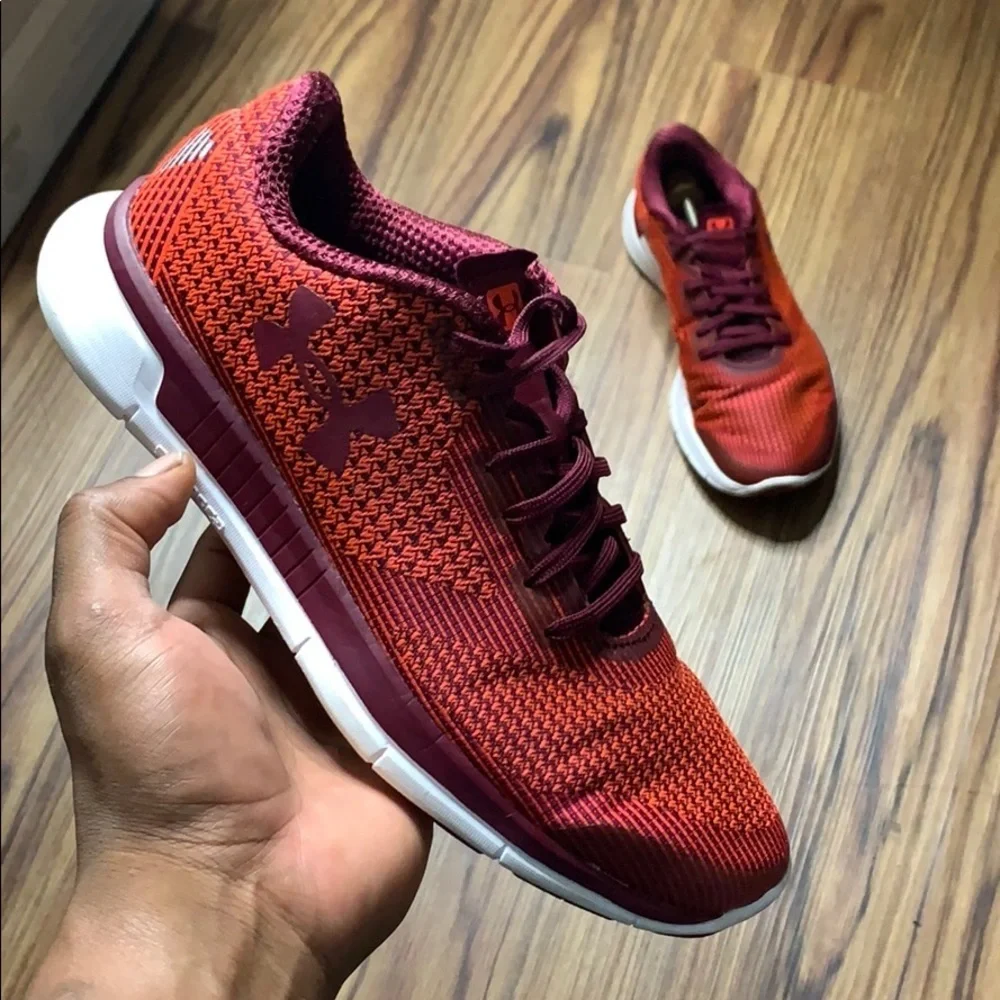 Under Armour Charged WMNS Running  Sneakers